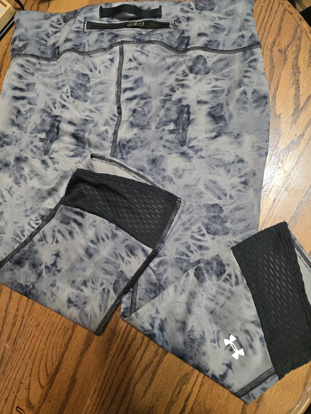 Under Armour Blue-Gray Tie-Dye Performance Leggings with Black Panels